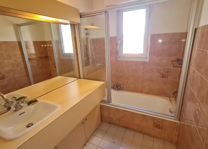 2 Pièces, Balcon, Parking, Animaux Acceptés, - Fr-1-780-46 Apartamento Sainte-Maxime