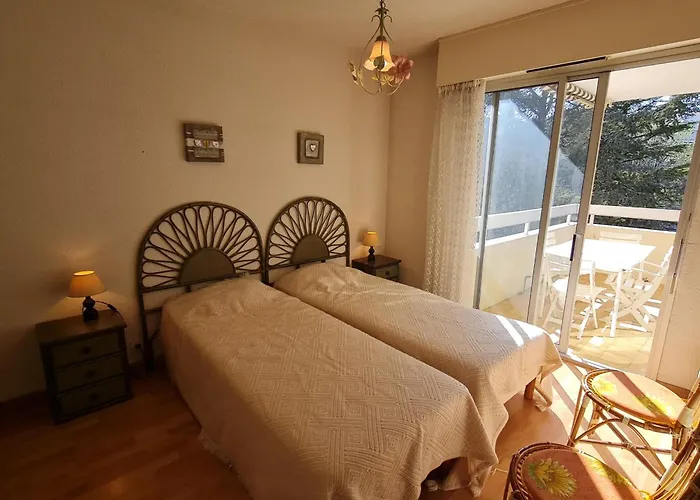 2 Pièces, Balcon, Parking, Animaux Acceptés, - Fr-1-780-46 *