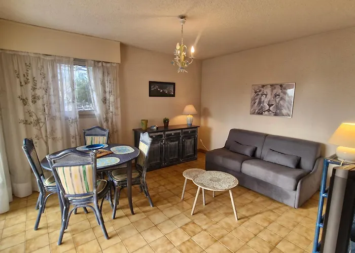 2 Pièces, Balcon, Parking, Animaux Acceptés, - Fr-1-780-46 *