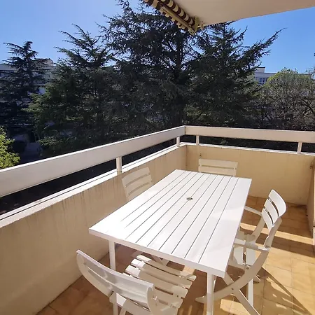 2 Pieces, Balcon, Parking, Animaux Acceptes, - Fr-1-780-46 * Sainte-Maxime